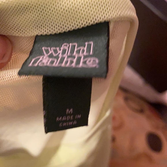 ⚡️⚡️5/$20 🌹Wild fable lime green sheer top size medium🌹 - Picture 7 of 9